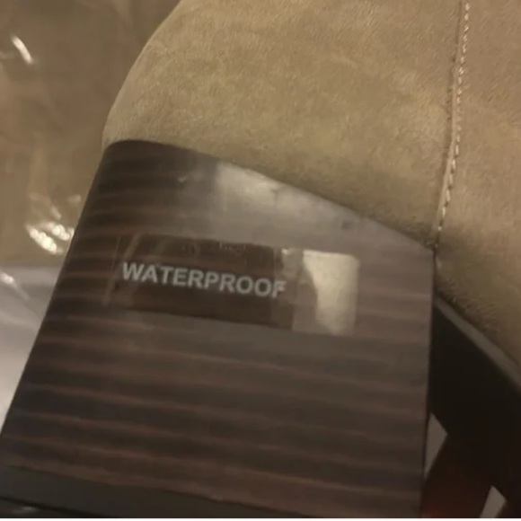 AQUA COLLEGE Women’s Tori Waterproof Suede Tall Boots Taupe Size 10 New - Picture 16 of 16